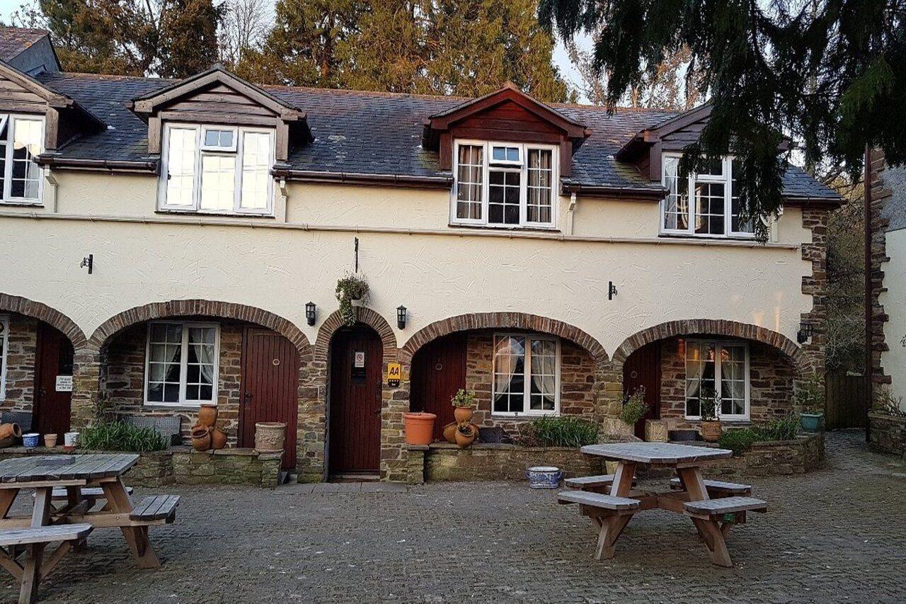 The Crooked Inn - Inn Landrake エクステリア 写真